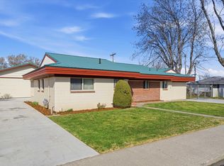 2430 W Clearwater Ave, Kennewick, WA 99336