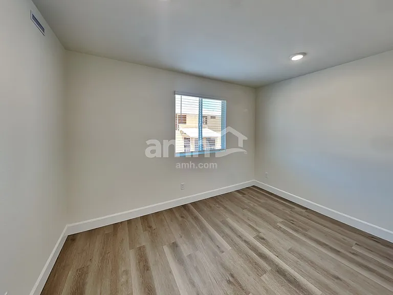 10345 Medusita St — Photo 18
