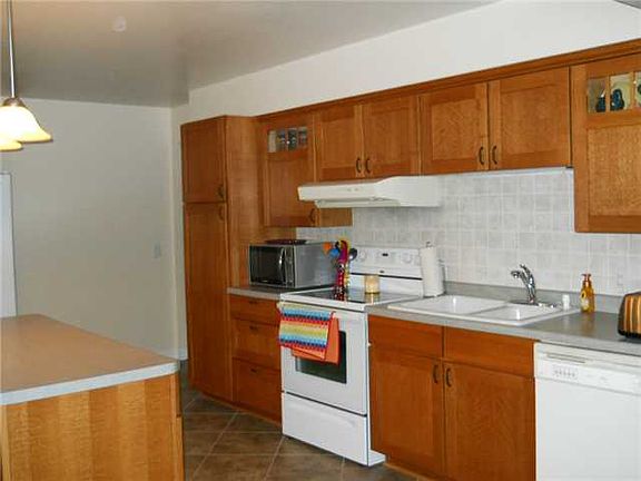 5th image of 1055 Kenilworth Ave