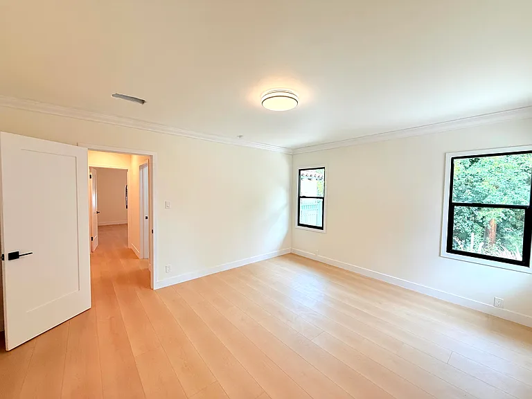 6132 Whitsett Ave #6132 — Photo 35