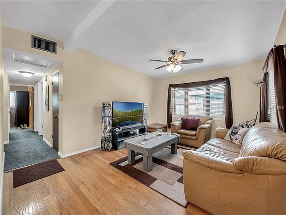 5th image of 726 Carew Ave