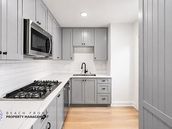 5th image of 702-708 S Mariposa Ave #4040
