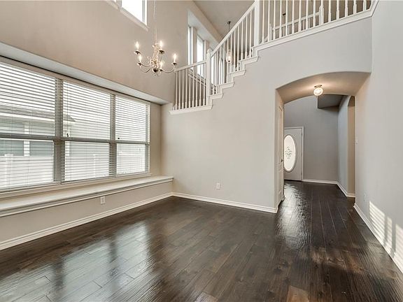 4th image of 1008 Cotton Exchange Dr
