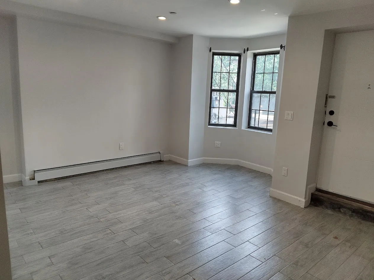 1 bed, 900 sqft, $2,100 — Photo 4