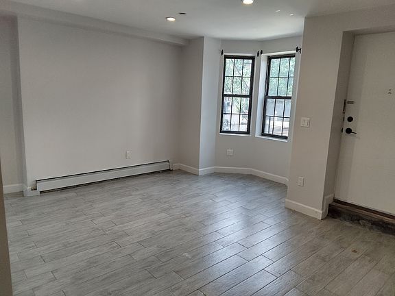4th image of 52 Yonkers Ave #52C