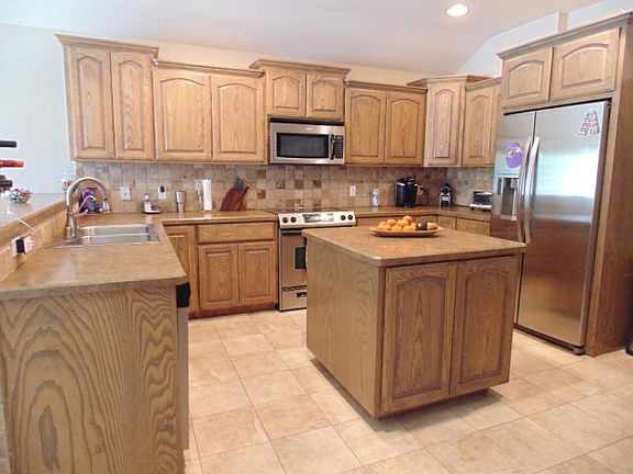 4th image of 3202 Southridge Ct
