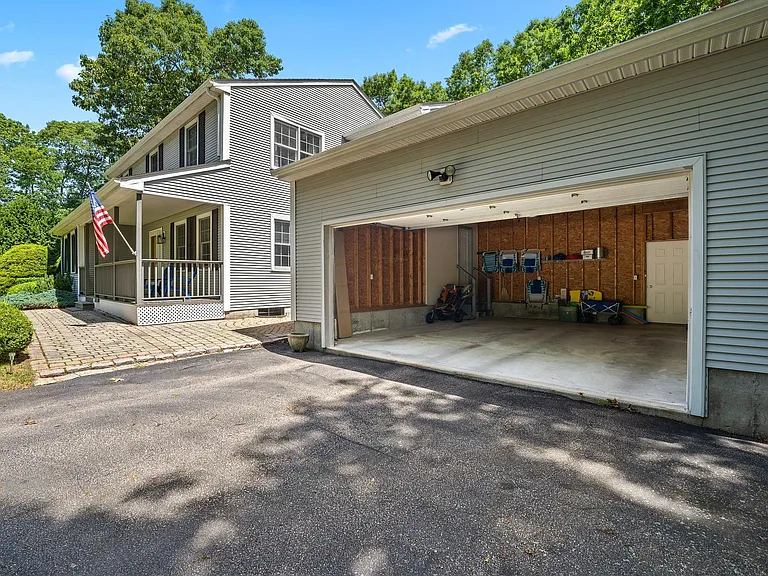 127 Winnapaug Rd — Photo 20