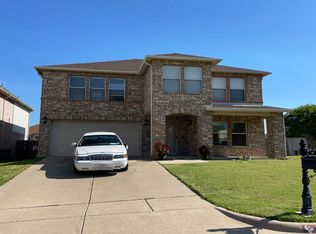 416 Sunset Oaks Dr, Fort Worth, TX 76112