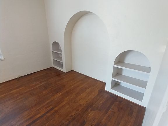 2nd image of 240 River St APT 4