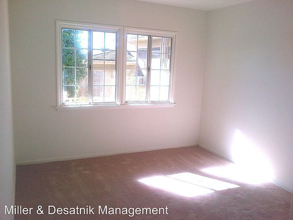 5th image of 1375 S Sierra Bonita Ave APT 6