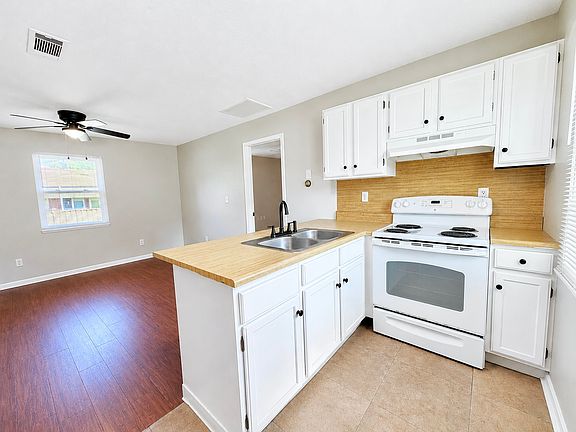 2nd image of 1170 Miller St #2