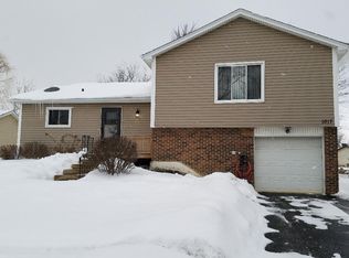 1017 Ridgewood Dr, Bolingbrook, IL 60440