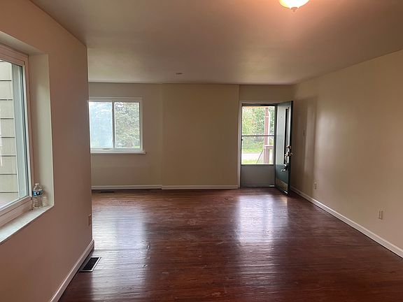 2nd image of 6154 Berauer Rd