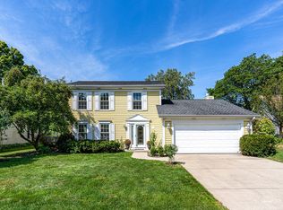 1114 Larraway Dr, Buffalo Grove, IL 60089