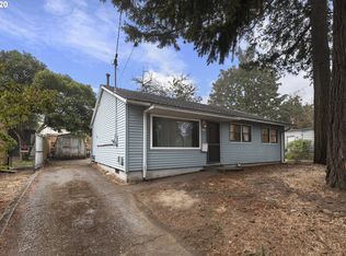 8708 NE Halsey St, Portland, OR 97220