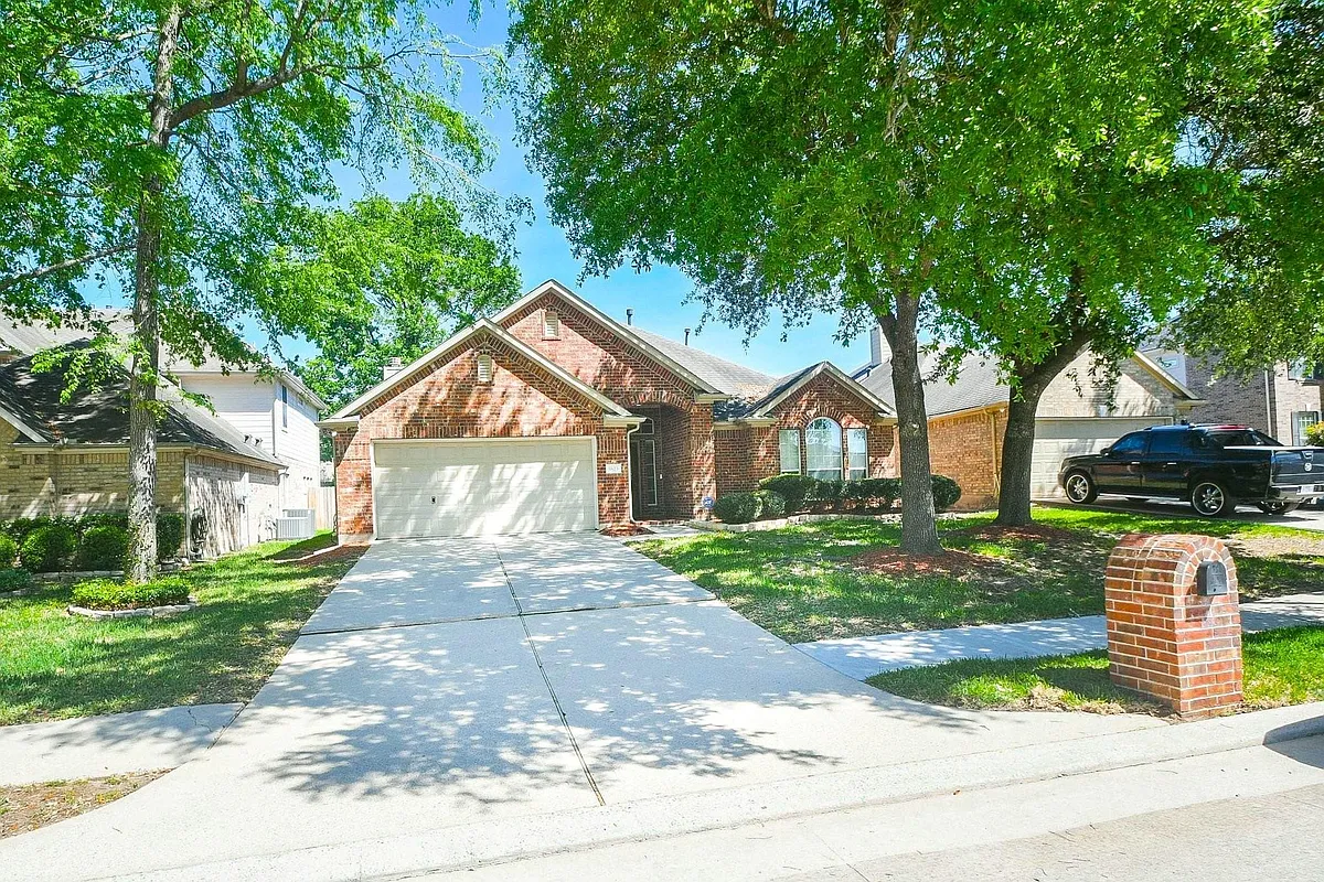 Building Photo - 5823 Knollwood Trl