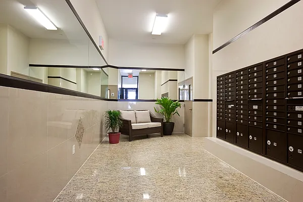 Rented by Peter Ashe | media 32