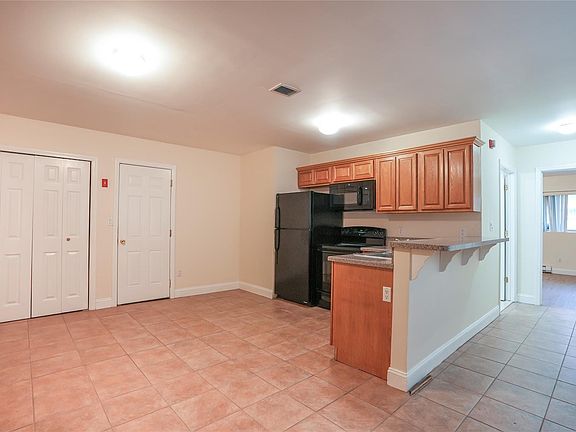 2nd image of 121 N High St #1B