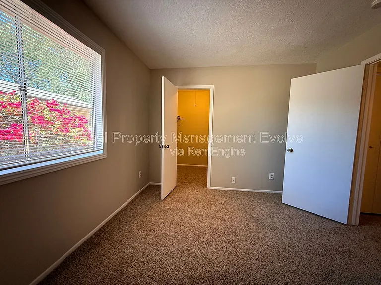 2401 W Fremont Dr — Photo 20