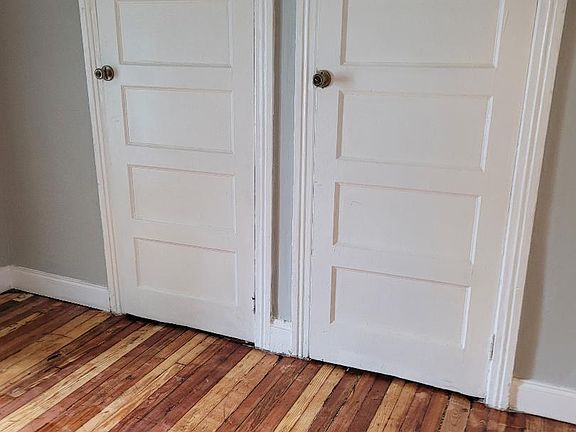 2nd image of 522 E Brinton St Floor 3