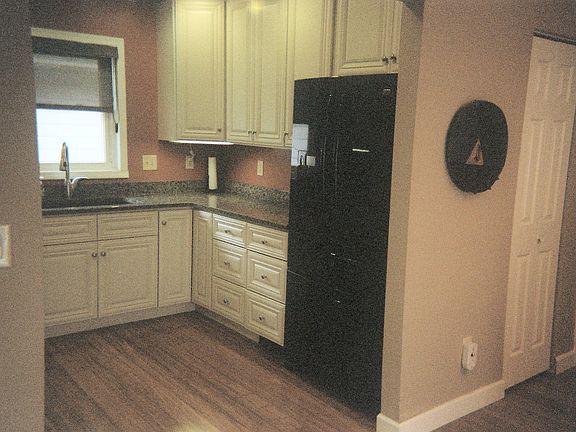 Kitchen 1Kitchen 4