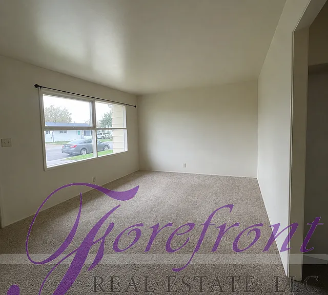 1504 Cody Ave — Photo 2
