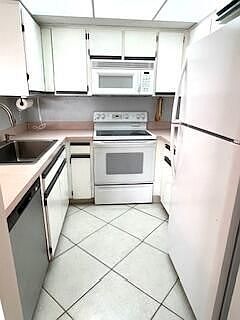 3rd image of 969 Sonesta Ave NE APT 208