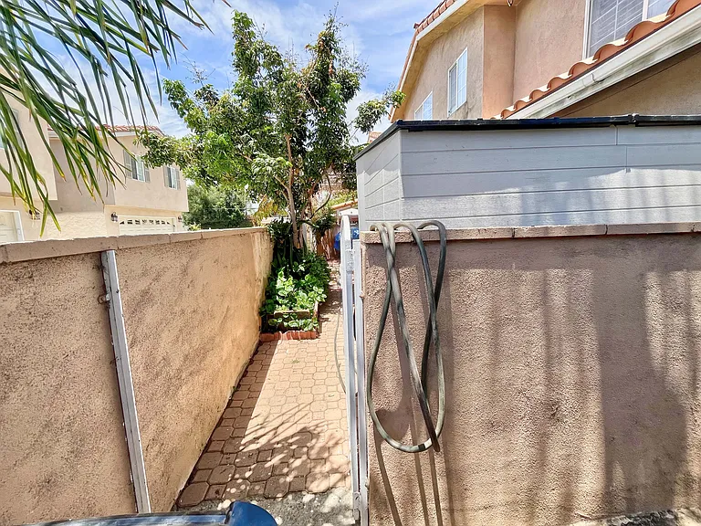 3736 Puente Ave #1 — Photo 15