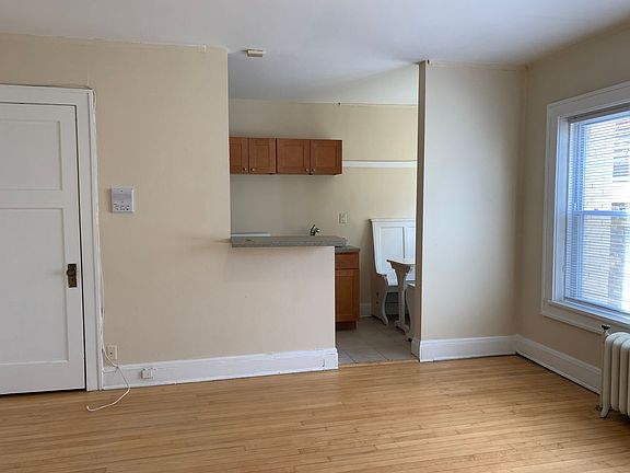 5th image of 829 N Cass St #D39e46433