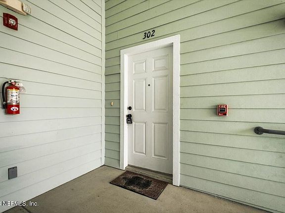 2nd image of 4917 Key Lime Dr Unit 302