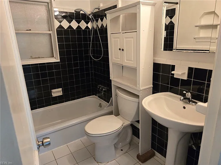 646 Roland Dr — Photo 13