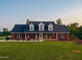 3292 Moss Arcot Rd, Celina, TN 38551