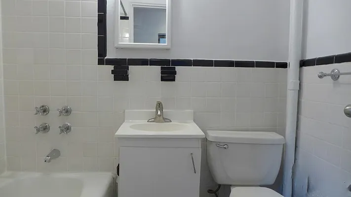 Rented by (Legacy) NY Quality Living Uptown | media 17