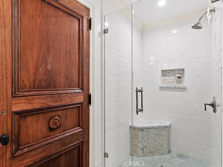 1010 Emerald Bay — Photo 12