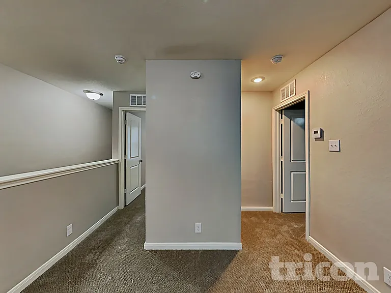4945 Hallies Gdn — Photo 15