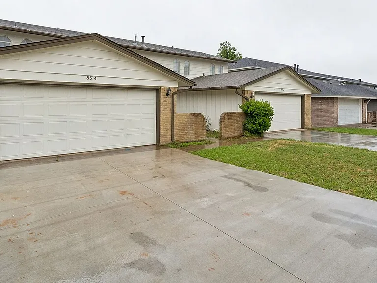8514 Candlewood Dr — Photo 26