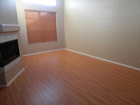 3rd image of 2291 E Nunneley Ct