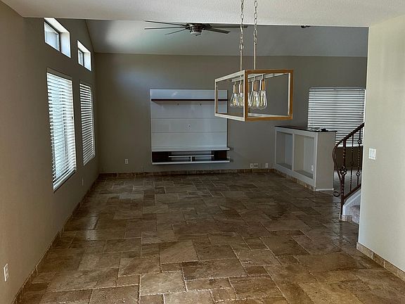 3rd image of 3616 W Calle Lejos