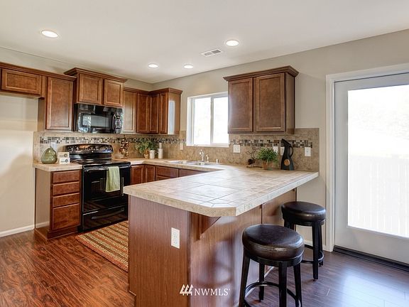 5th image of 2953 82nd Avenue Ct E #50