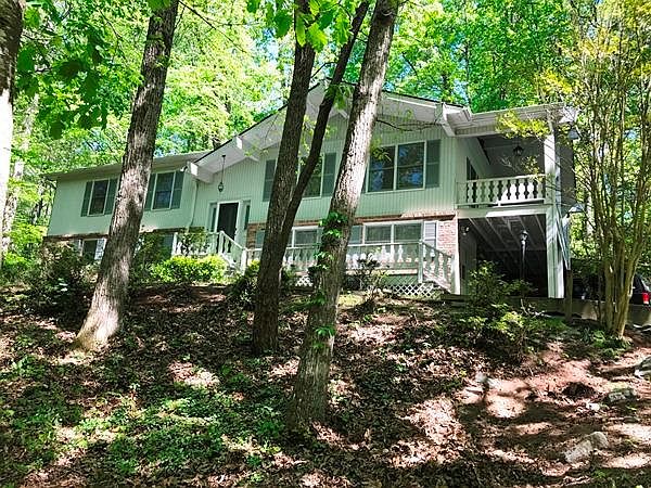 1st image of 168 Surry Ln #168