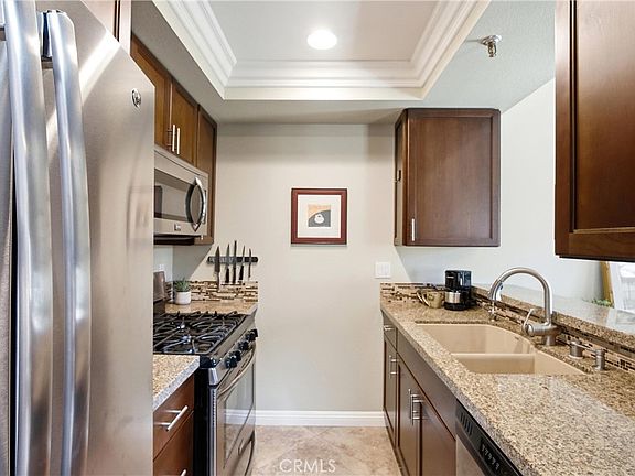 5th image of 4722 Lakeview Ave
