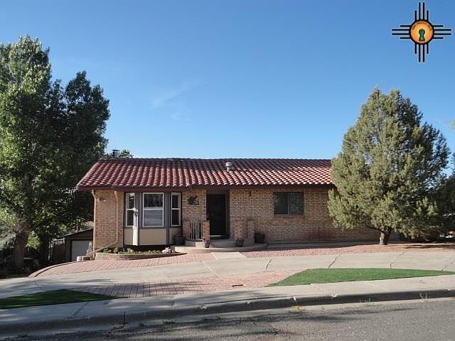1st image of 303 Canoncito Ave