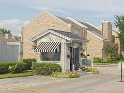 2nd image of 484 Wilcrest Dr #484