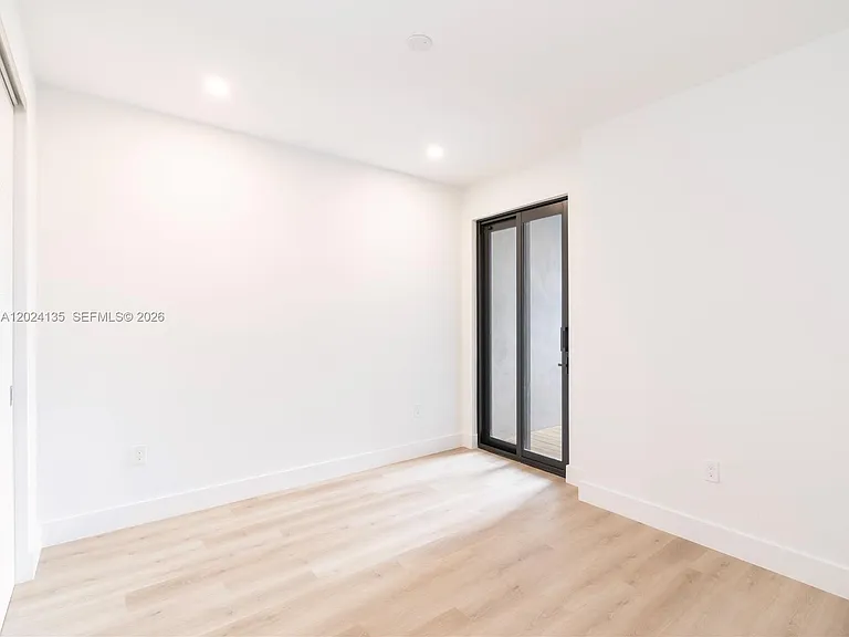 1118 NE 10th Ave #1118 — Photo 16