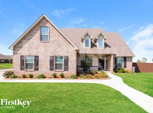 9701 Sundance Ridge Rd, Yukon, OK 73099