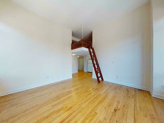 2nd image of 1 Astor Pl APT 3B