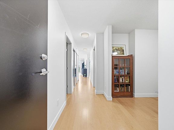 4th image of 1408 Strathmore Mews #2002