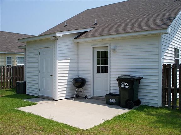 2nd image of 214 Forest Park Dr