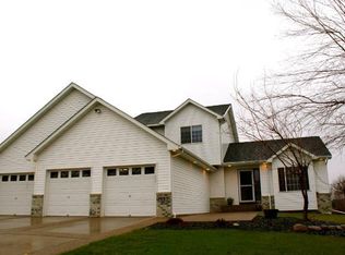 1505 Spinnaker Rd, Waconia, MN 55387