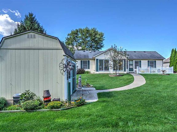 3rd image of 55074 Ryan Place Dr
